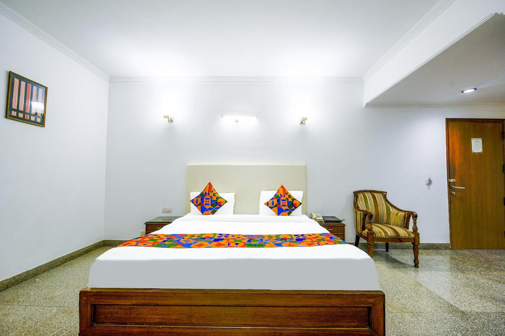 Hotel Exotica Leisure Valley, Gurgaon Exterior photo