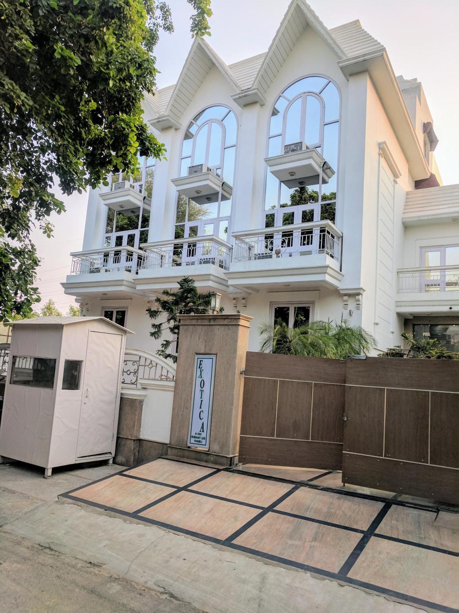 Hotel Exotica Leisure Valley, Gurgaon Exterior photo