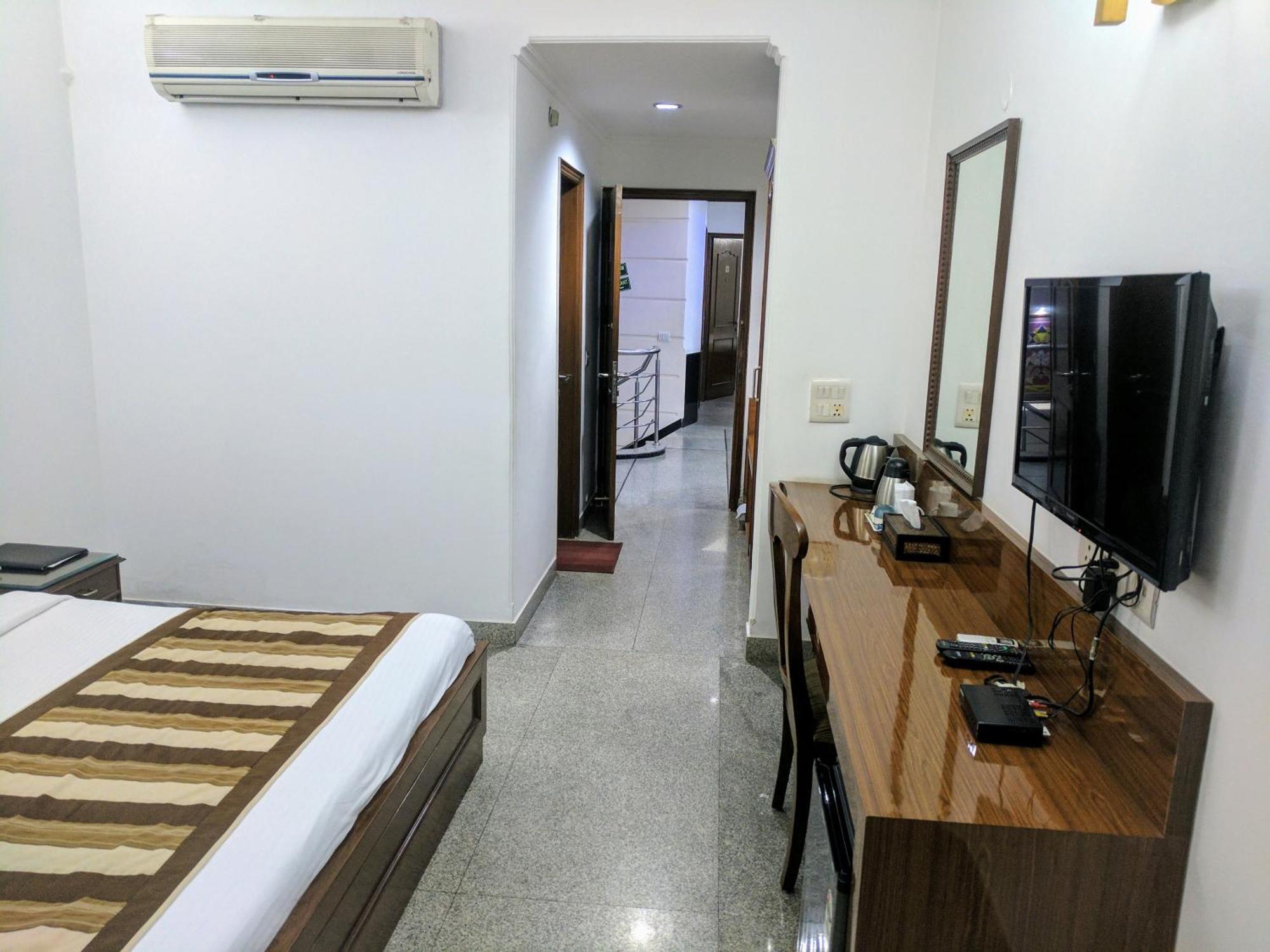 Hotel Exotica Leisure Valley, Gurgaon Exterior photo